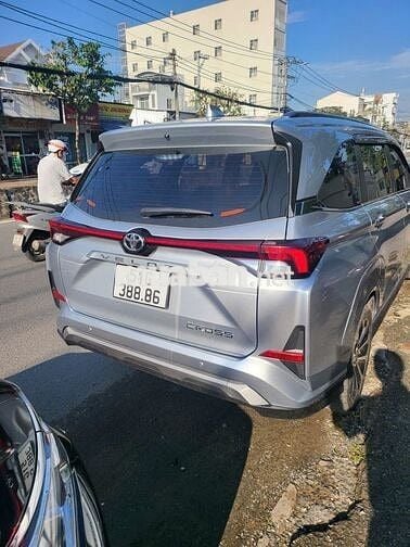 Toyota Veloz Cross 2022 CVT Top - 52000 km