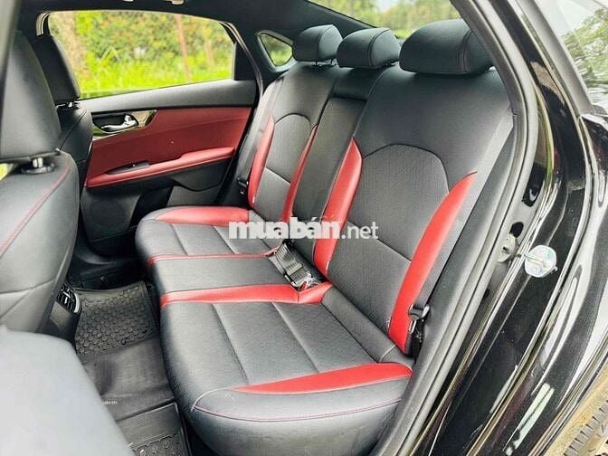 Kia K3 2024 Premium 1.6 AT - 5000 km
