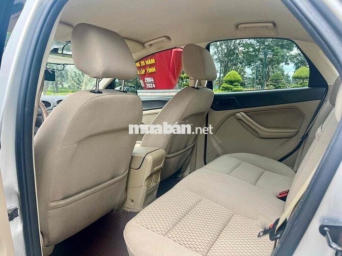 Ford Focus 2012 1.8 MT - 48000 km đẹp k đối thủ