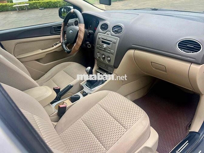 Ford Focus 2012 1.8 MT - 48000 km đẹp k đối thủ