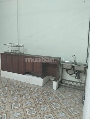PHÒNG 80m2 MẶT TIỀN LÊ THỊ BẠCH CÁT, Q.11 (2 TRIỆU 500 VÀ 6 TRIỆU)