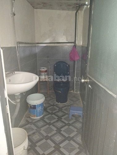 PHÒNG 80m2 MẶT TIỀN LÊ THỊ BẠCH CÁT, Q.11 (2 TRIỆU 500 VÀ 6 TRIỆU)