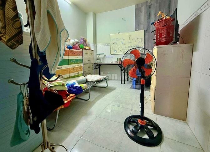 Mặt tiền nội bộ khu Bình Phú 2, Q6 dtich 30m2 đúc 3,5 tấm 4pn, 2wc