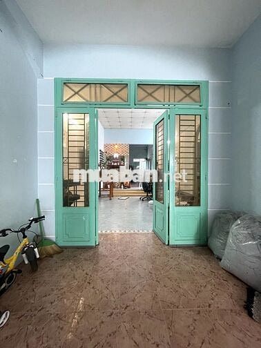 BÁN NHÀ 147M2 ĐHT 18 Q12  KHU VỰC NHIỀU KHO XƯỞNG, CÔNG TY - THÔNG QL1