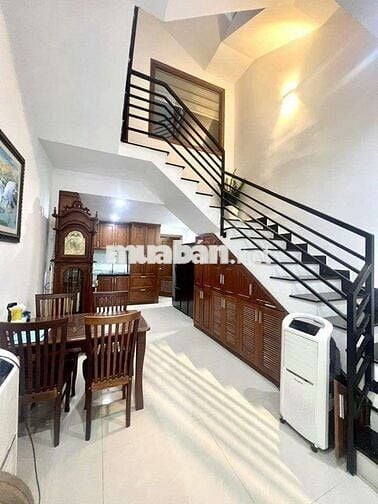 Chào bán nhà 3 tầng 3 mê kiệt ô tô nguyễn tất thành (hải châu) 4ty950