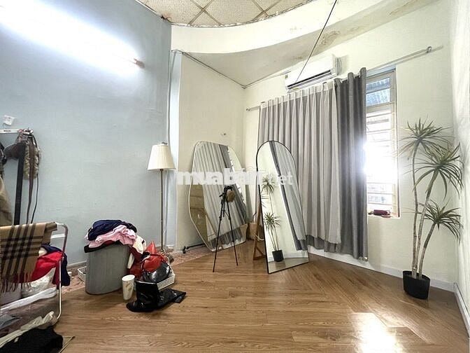 BÁN NHÀ 147M2 ĐHT 18 Q12  KHU VỰC NHIỀU KHO XƯỞNG, CÔNG TY - THÔNG QL1