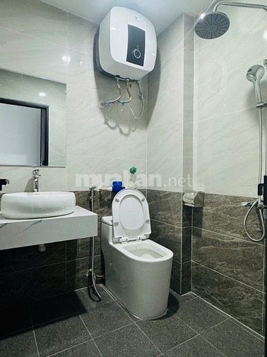 CCMN Bạch Mai-Xây Mới 7Tầng-Thang Máy-20m Ra ÔTÔ-PCCC-DT81m2-Chỉ 18Tỷ2
