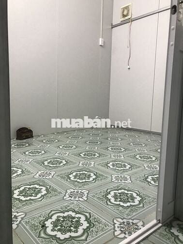 Nhà sạch sẽ, rộng rãi, 4m x 18m, 1PN, 1WC,hẻm xe tải 4m Lý Chiêu Hoàng