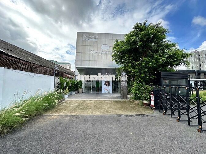 Cho thuê văn phòng, Phường 13, Quận 4, - 131m2, view đẹp, yên tĩnh