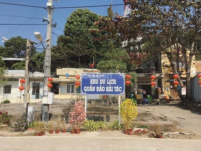 CHÍNH CHỦ - BÁN NHÀ THỔ CƯ thuận tiện kinh doanh tại ĐẢO HẢI TẶC, KG