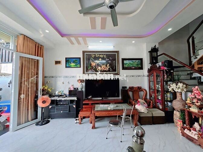 Nhà 2MT hẻm xe tải, có 6 phòng, 6WC. Ngang 7x14m