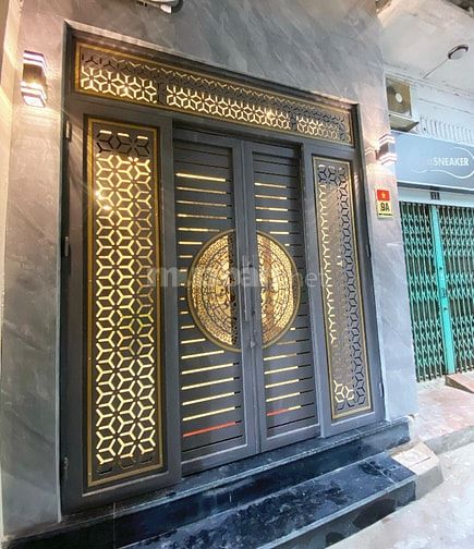 Bán nhà ngõ to cách Bờ Hồ 600m