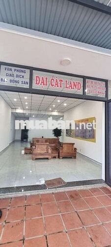 TRẦN VĂN GIẢNG SÁT BIỂN TÂN TRÀ