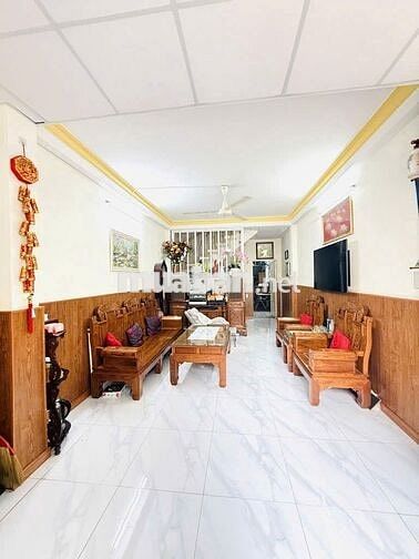NHÀ HẺM XE HƠI, GẦN SÂN BAY 2,5km, 55m2, 3 tầng, giá 5.7 TỶ