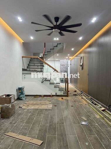 chinha chủ cần bán nhà lầu gần ngã tư chiêu liêu dĩ an bình dương