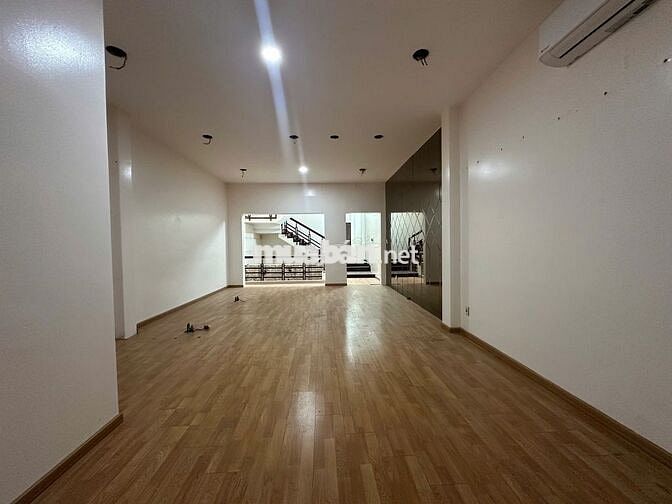 BÁN NHÀ 4 TẦNG MT ĐIỆN BIÊN PHỦ , GẦN COPMAT, NGANG 5M