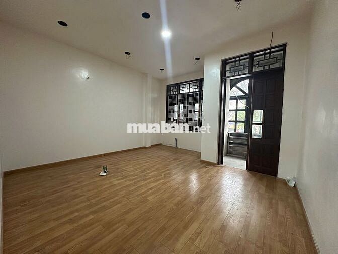 BÁN NHÀ 4 TẦNG MT ĐIỆN BIÊN PHỦ , GẦN COPMAT, NGANG 5M