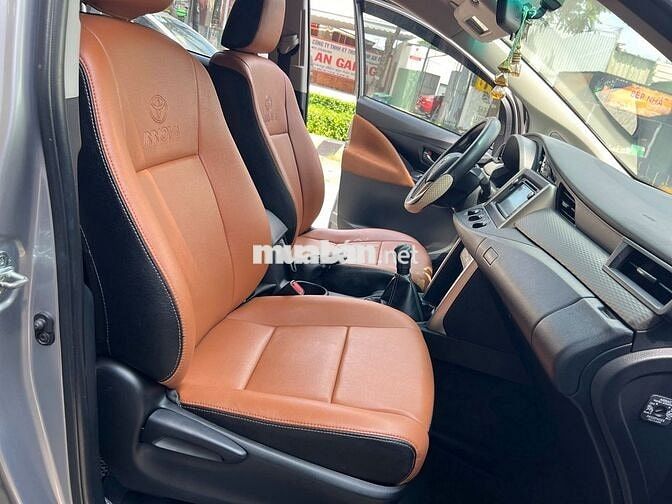 Innova 2.0 E MT 2017-53000 km