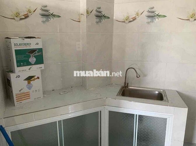Nhà trệt xây kiên cố, có thêm mé sông rộng mát
