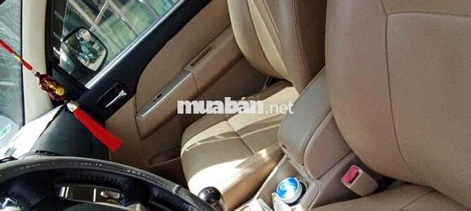 Ford Everest 2009 2.5L 4x2 MT - 100000 km
