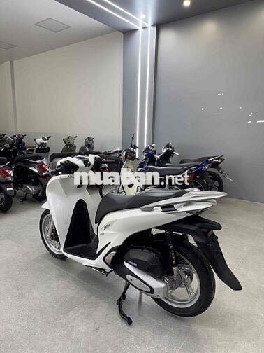 SH150 Abs 2021 trắng rin xe thẳng đẹp