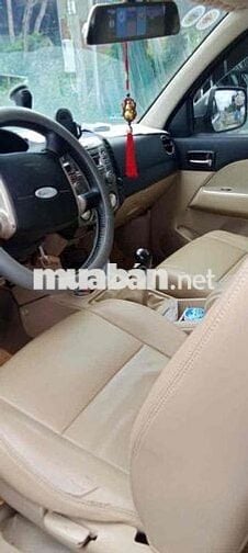 Ford Everest 2009 2.5L 4x2 MT - 100000 km