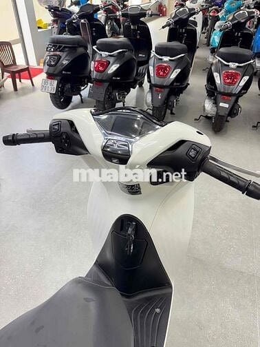 SH150 Abs 2021 trắng rin xe thẳng đẹp