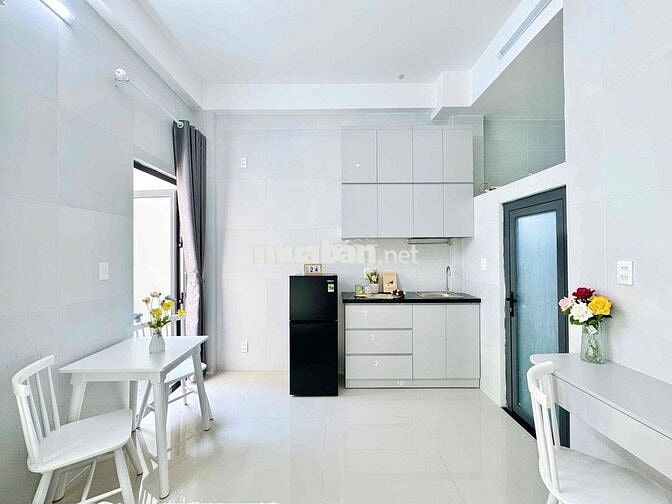 CĂN HỘ MỚI KENG XÂY VÔ Ở LIỀN CÓ SÂN SAU CỰC THOÁNG FULL NỘI THẤT -Q11