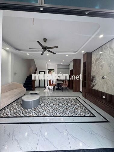 3.45 tỷ Ô tô để TRong nhà Thụy Hương- Phường CHƯƠNg MỸ 80m2