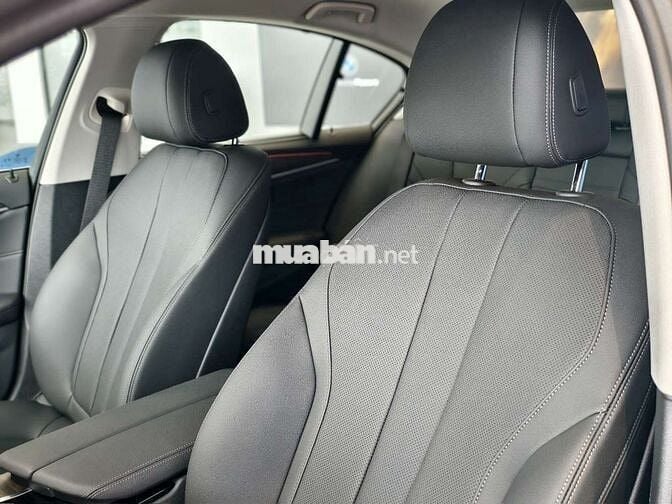 BMW 520i G30 LCI Lăn bánh thấp hơn giá niêm yết