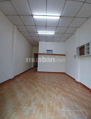 cần bán gấp miếng đất tăng căn nhà cấp 4 ở Bà Điểm - Hóc Môn giá 850tr