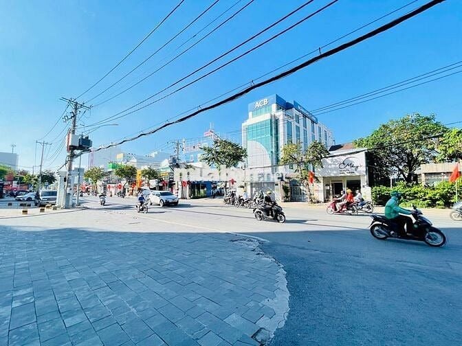 Hàng Hiếm! Nhà Mặt Tiền Đặng Văn Bi, 838m2 ngang 17m, Giá Chỉ 155tr/m2