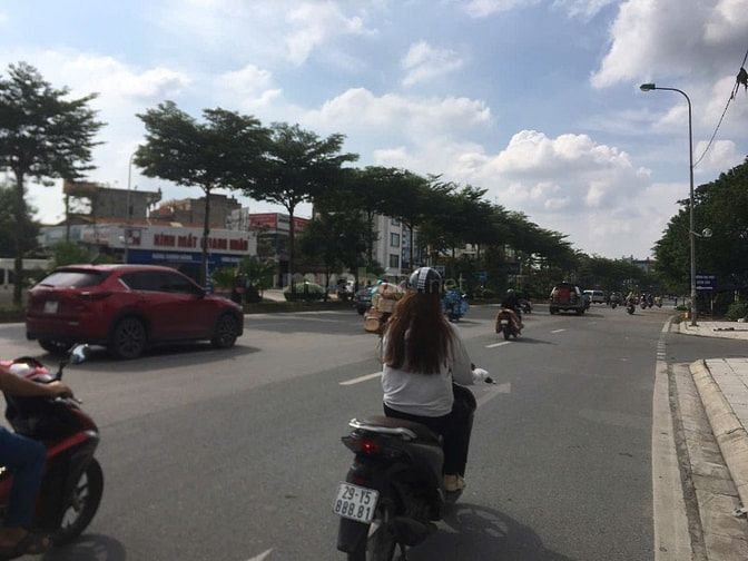 ĐẤT DỊCH VỤ DƯƠNG NỘI SÁT ĐƯỜNG LÊ TRỌNG TẤN, HÀ ĐÔNG. GIÁ 11 TỶ