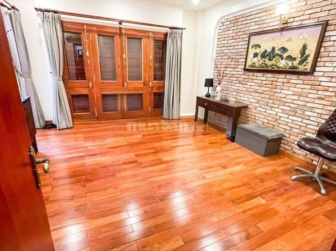 CHO THUÊ VILLA SÂN VƯỜN TRUNG TÂM QUẬN 3
