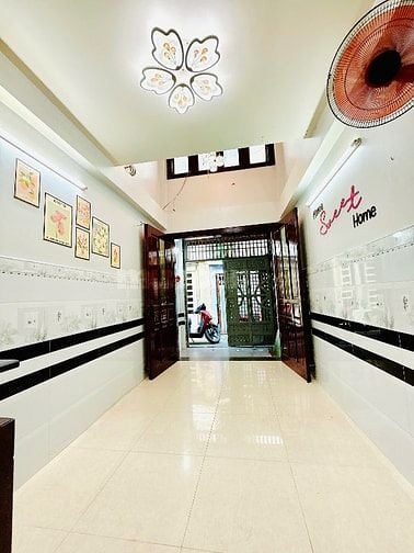 Bán Nhà trống vào ở liền gần sát chợ Rạch Ông chỉ 50m ra đường lớn 