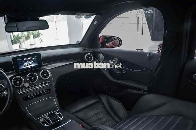 Mercedes Benz GLC Class 2019 - 66000 km Bank 90%