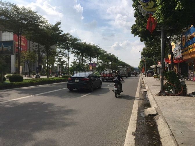 ĐẤT DỊCH VỤ DƯƠNG NỘI SÁT ĐƯỜNG LÊ TRỌNG TẤN, HÀ ĐÔNG. GIÁ 11 TỶ