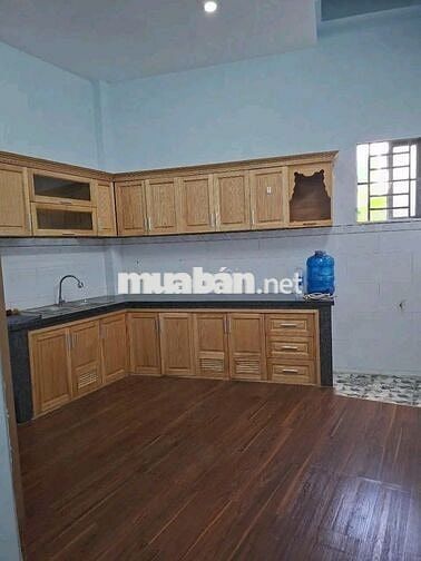 Nhà sach sẽ, dt 4*14m, 1lau,2pn, 2wc,hẽm thông xe hơi,gần chợ
