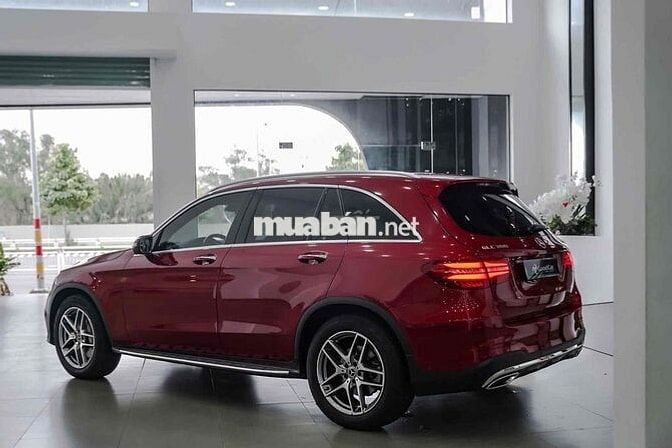 Mercedes Benz GLC Class 2019 - 66000 km Bank 90%