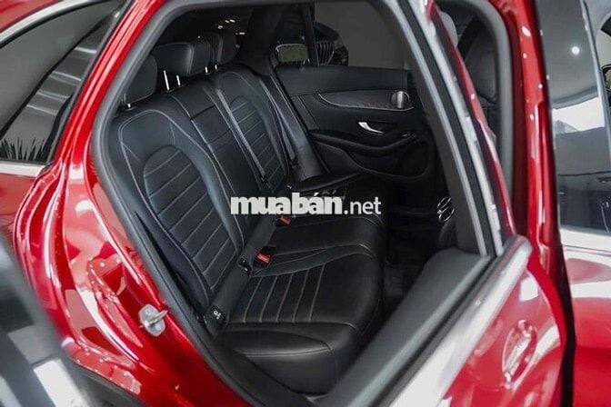 Mercedes Benz GLC Class 2019 - 66000 km Bank 90%