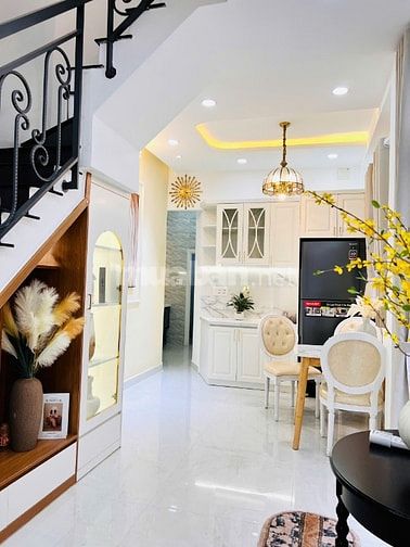 Bán nhà Hồ Văn Huê - Hoàng Văn Thụ, P. 9, Phú Nhuận. 2 lầu, giá 5,98tỷ