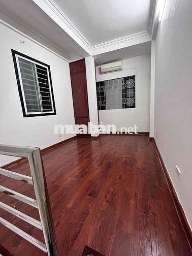 Nhà Đất ngõ cụt, cách mặt đường Khâm Thiên chục bước chân, sdcc + gdcc