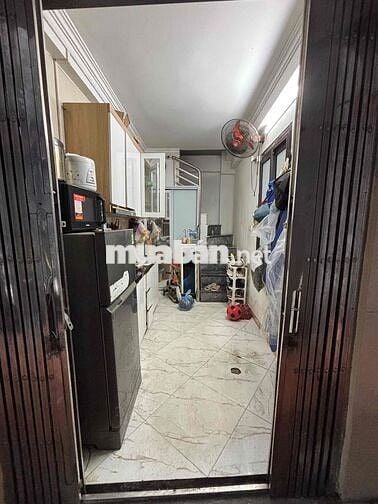 Nhà Đất ngõ cụt, cách mặt đường Khâm Thiên chục bước chân, sdcc + gdcc