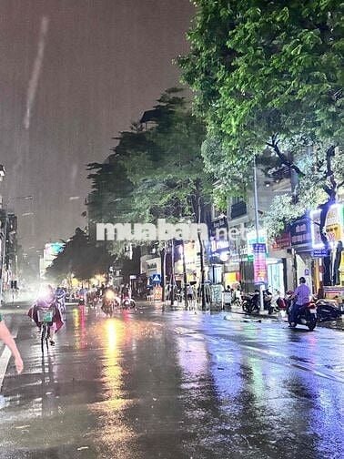 Nhà Đất ngõ cụt, cách mặt đường Khâm Thiên chục bước chân, sdcc + gdcc