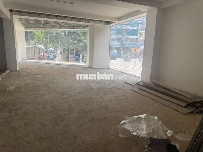 CHO THUÊ MẶT BẰNG - 2 MẶT TIỀN - ĐƯỜNG BÌNH QUỚI