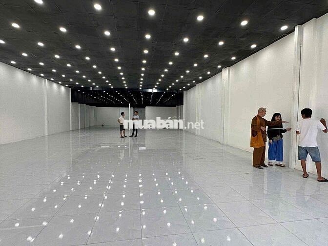 Mặt bằng Kinh Doanh Phạm Ngọc Thạch 11x30m. có gác