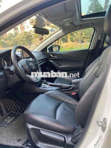 Mazda 3 2015 1.5 AT Hatchback - 8 km