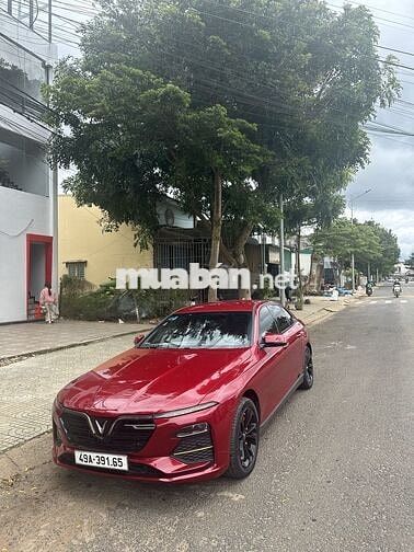 VinFast Lux A2.0 2021 2.0 AT - 81000 km