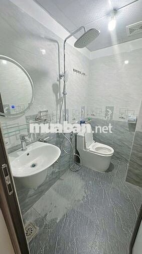 CẦN NHƯỢNG PHÒNG PHẠM VĂN ĐỒNG