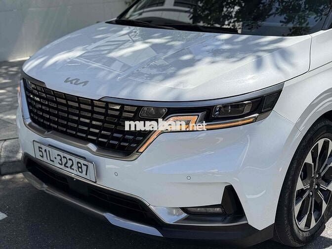 Kia Carnival 2024 2.2D Signature 7 ghế - 30.000 km